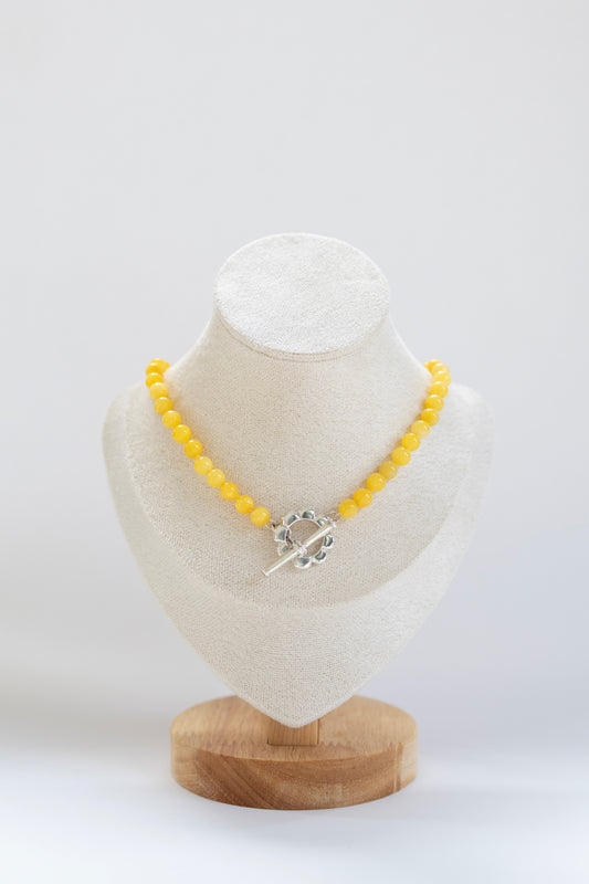 The Daffodil Necklace